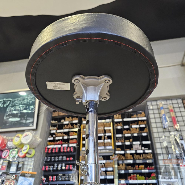 COMET_STOOL2