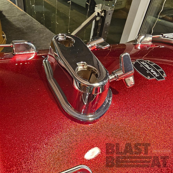 COMET_RED_5